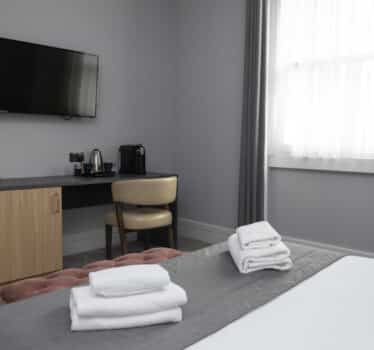 Exhibitionist&Gainsborough_Jul22_highres_100