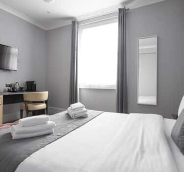 Exhibitionist&Gainsborough_Jul22_highres_90